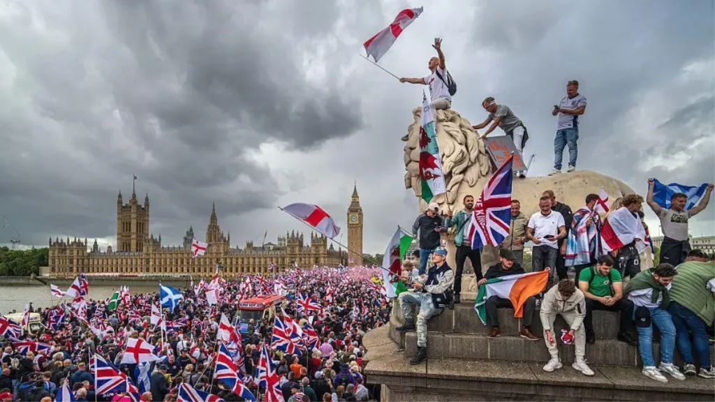 İngiltere’de Aşırı Sağcı Hareketlerin Yükselişi