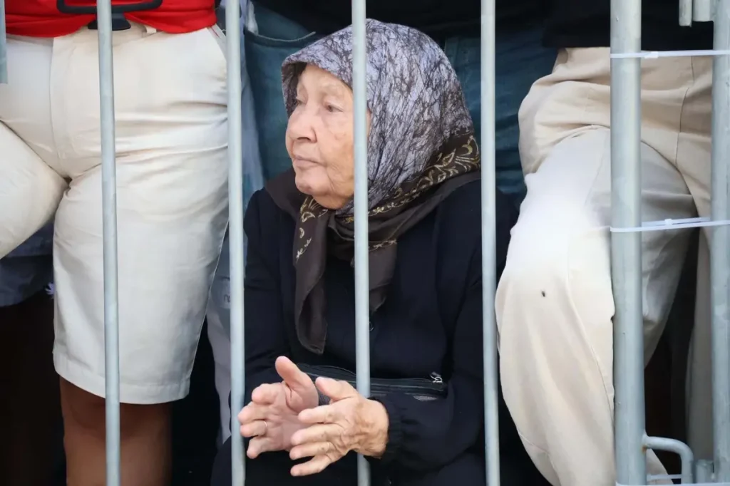 Doğaya ve Zeytin Ağaçlarına Yapılan Saldırıya Karşı Miting