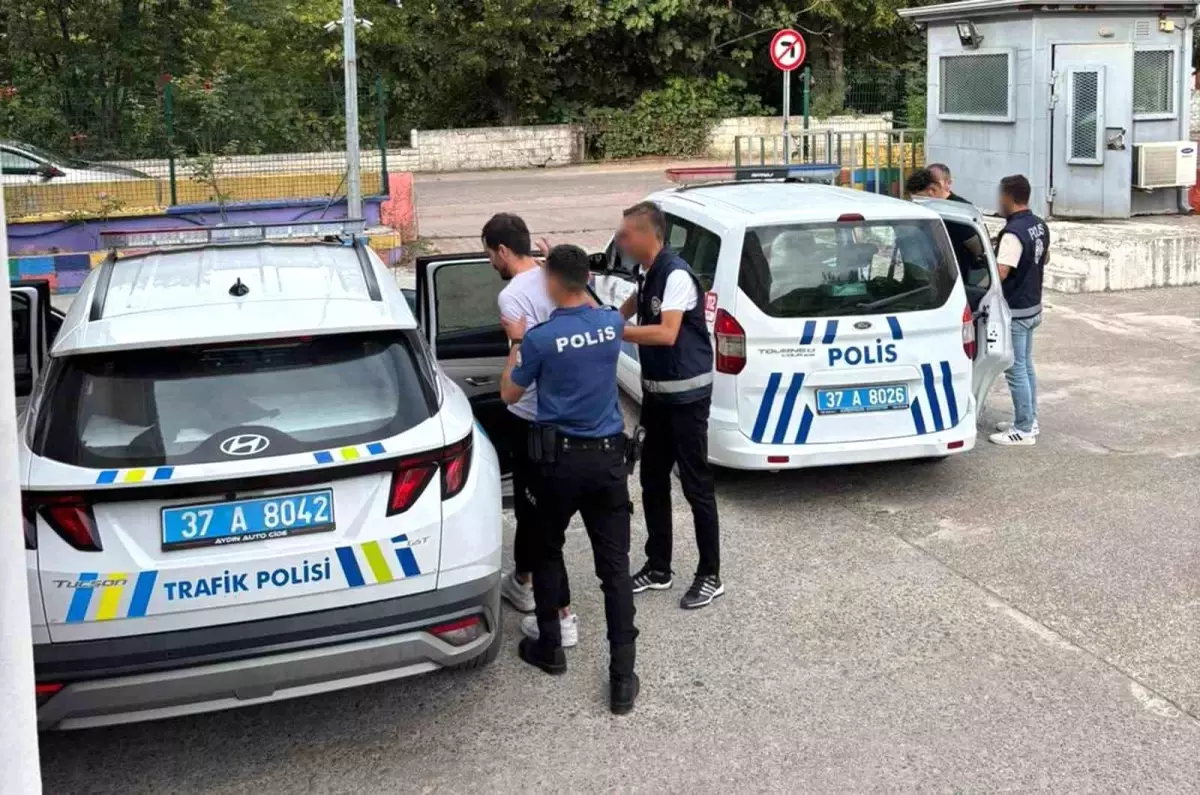 Restoranda Polis Memuruna Saldırı: 3 Kişi Tutuklandı