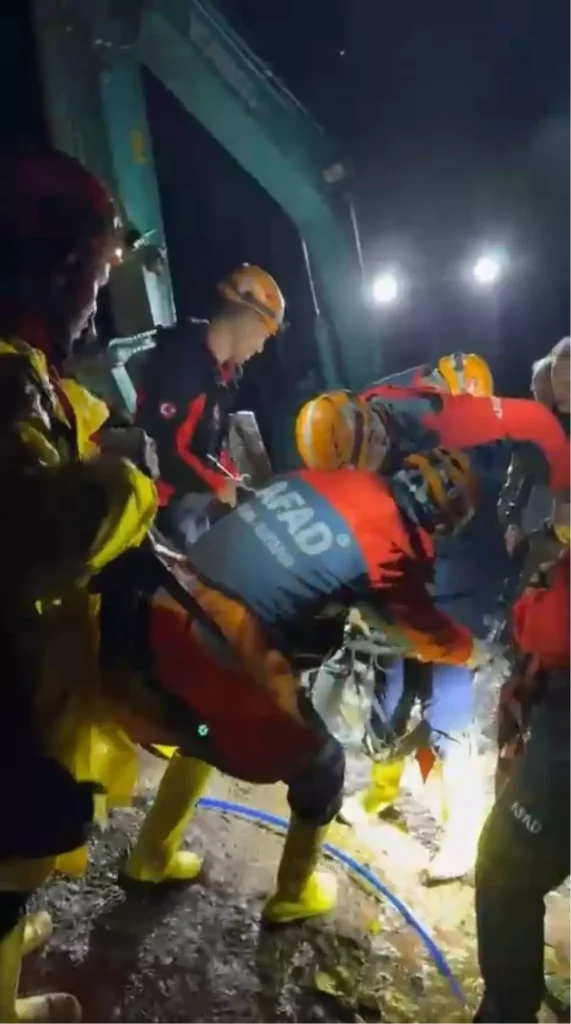 Rize’de Sağanak Sele ve Heyelana Neden Oldu