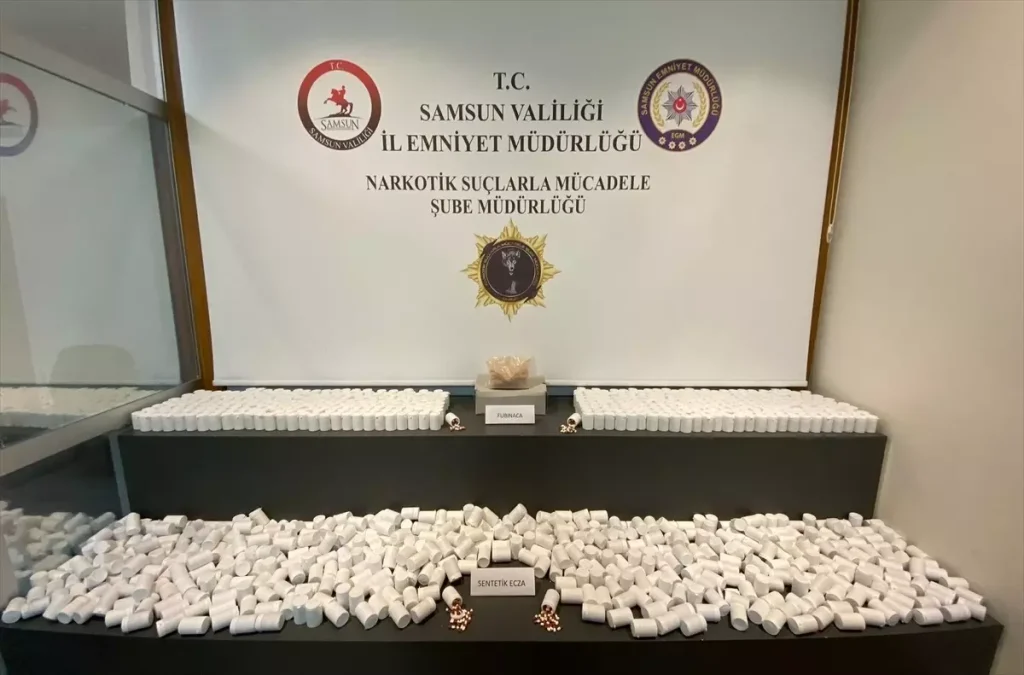 Uyuşturucu Hapları Taşıyan Nakliye Aracı Havza’da Yakalandı