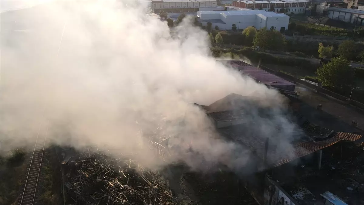 Samsun’da Kereste Fabrikası Yangını Kontrol Altına Alındı