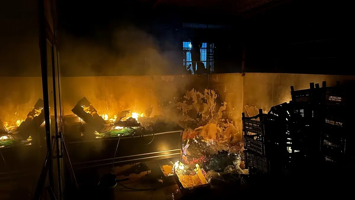 Şanlıurfa’da Depo Yangını Kontrol Altına Alındı