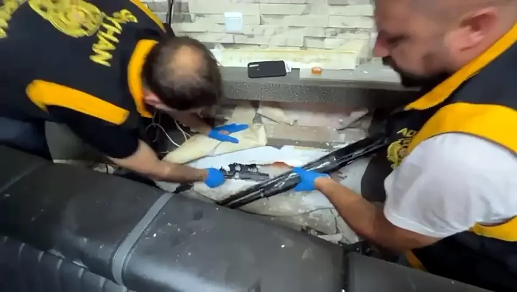 “Adana’da Otopark Haraç Çetesine Büyük Darbe”