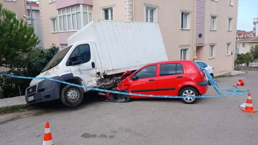 Sinop’ta Trafik Kazası: 3 Kişi Yaralandı