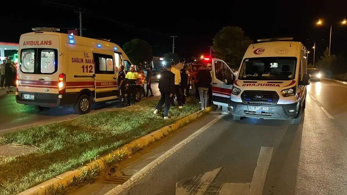 Sivas’ta Trafik Kazası: 5 Kişi Yaralandı