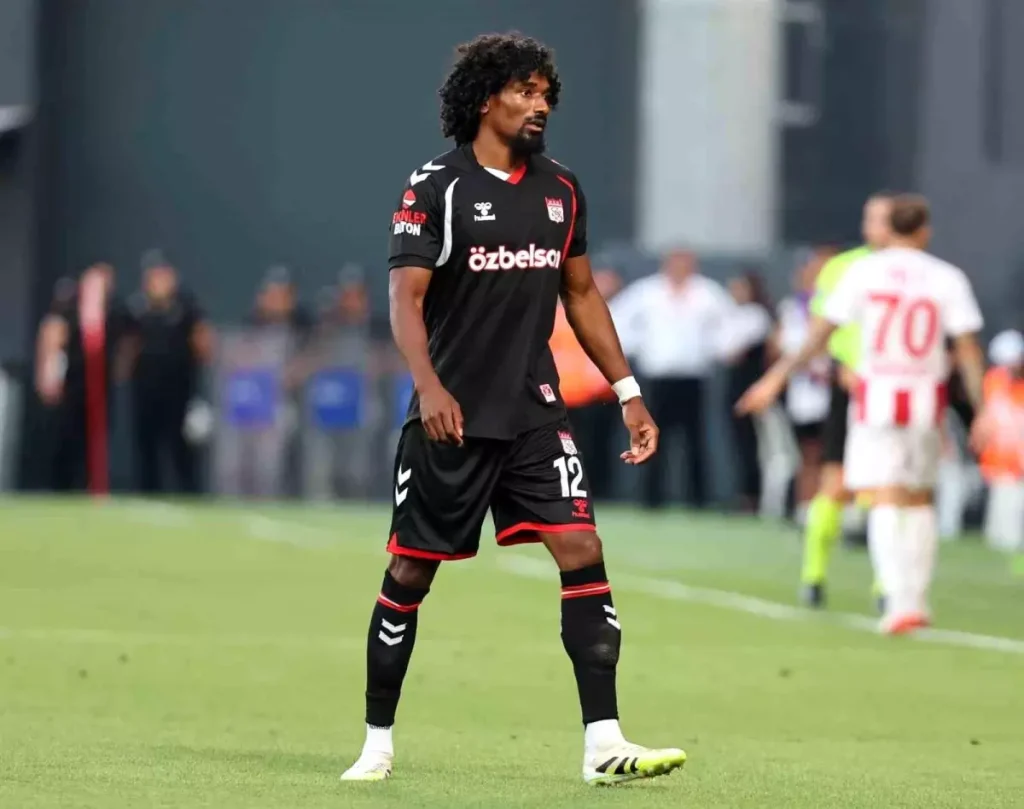 Sivasspor, Samuel Moutoussamy ile Sözleşmeyi Fesh Etti