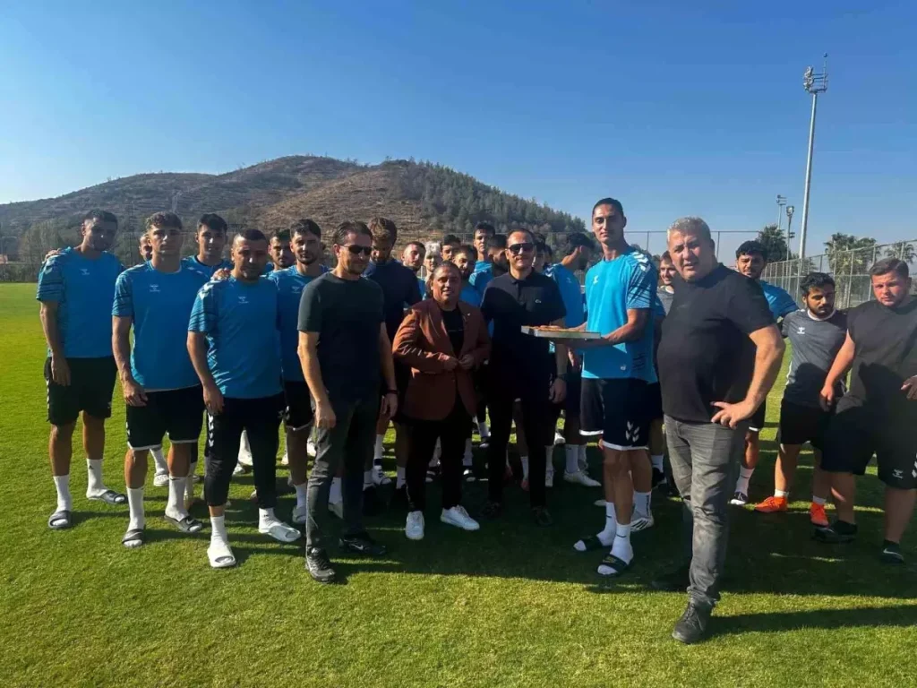 Söke 1970 Spor Kulübü’ne Baklavalı Moral Ziyareti