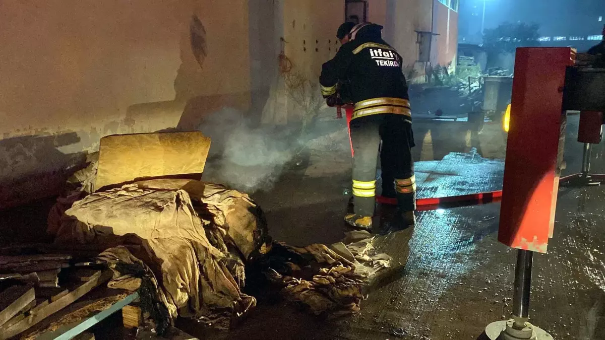 “Tekstil Fabrikasında Yangın Paniği”
