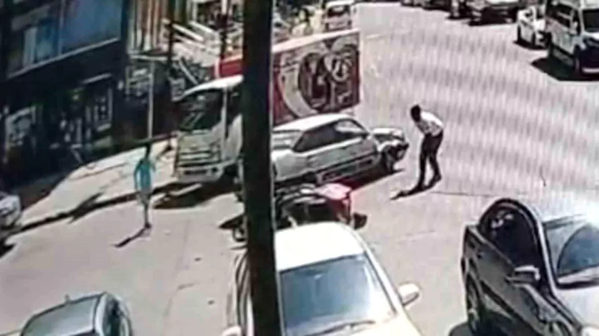 Tekirdağ’da Otomobil ile Motosiklet Çarpıştı