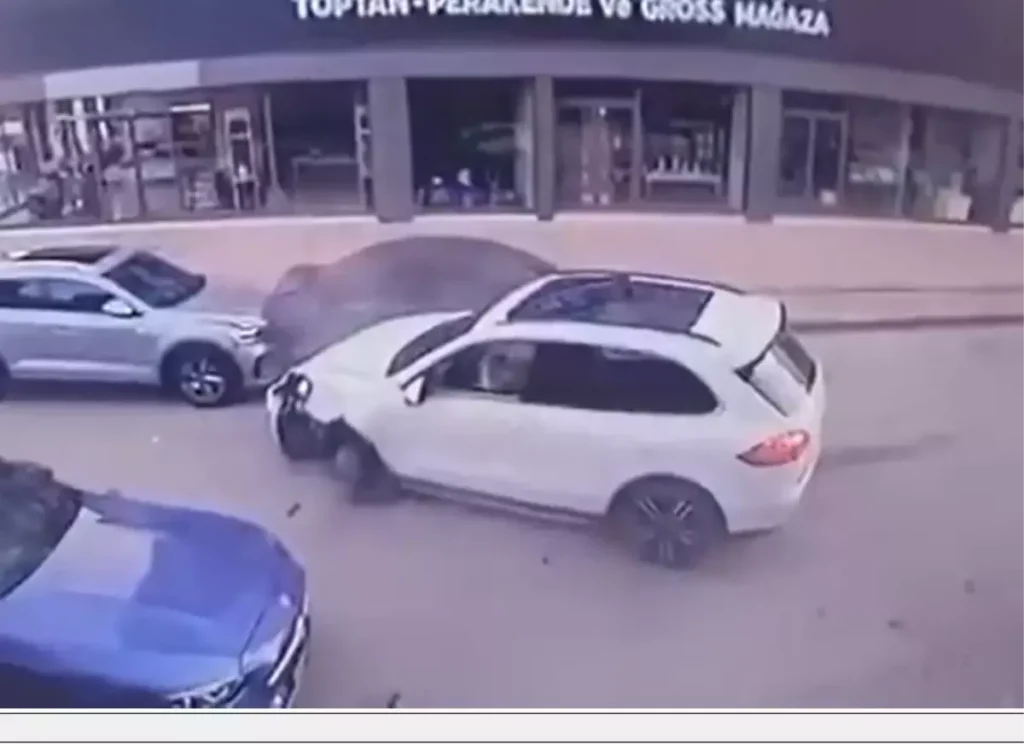 Tokat’ta Cip ile Hafif Ticari Araç Çarpıştı