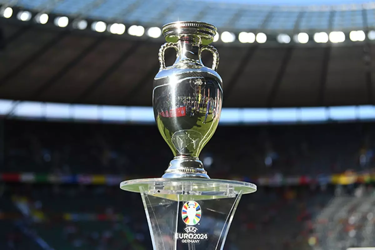 UEFA’dan Tarihi Karar: Bir Şampiyonluk İki Ülkeye