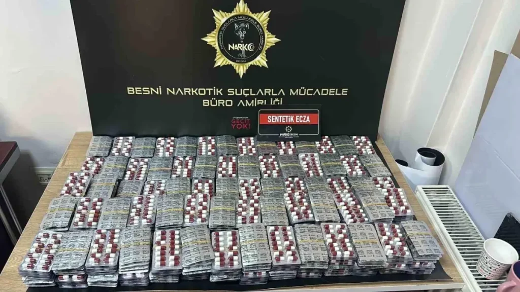 Uyuşturucu Operasyonunda 2 Şahıs Tutuklandı