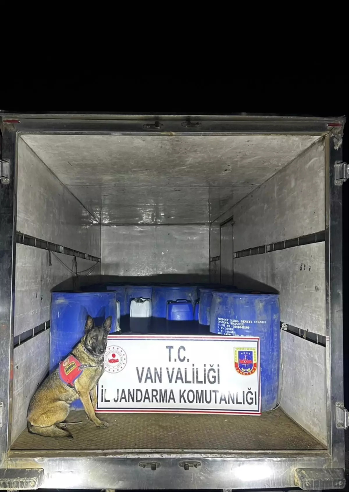 Van’da 3 Tonluk Uyuşturucu Yapımında Kullanılan Kimyasal Maddenin Ele Geçirilmesi