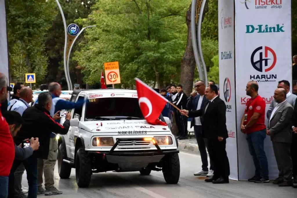 Off-Road Şampiyonası Vezirköprü’de Start Aldı