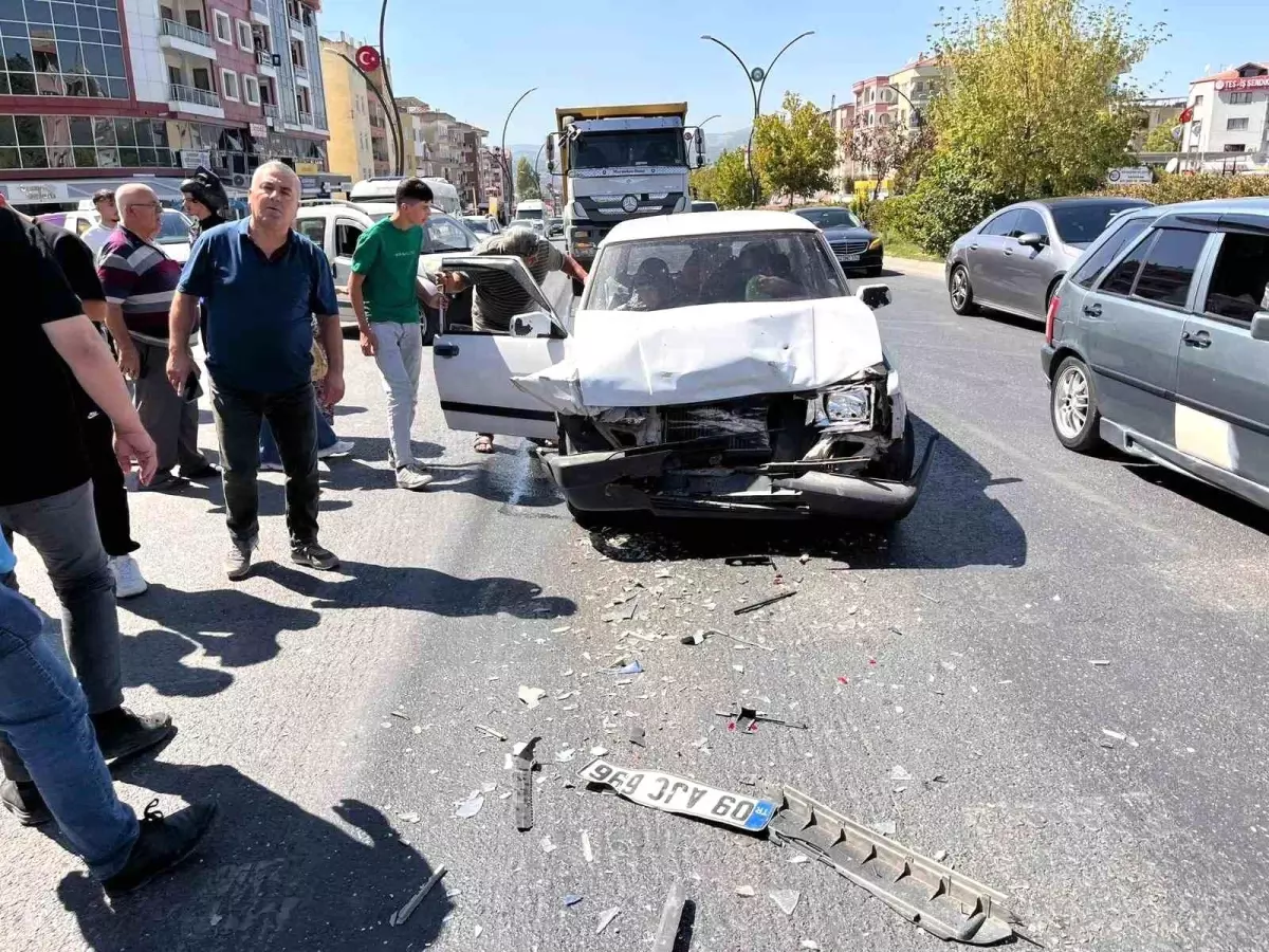 Muğla’da Zincirleme Trafik Kazası: 3 Yaralı