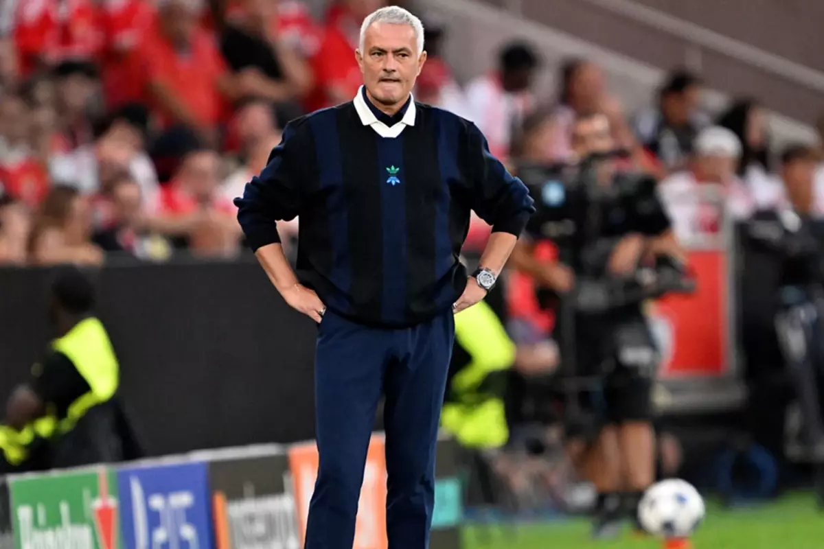 Mourinho Benfica ile Anlaştı