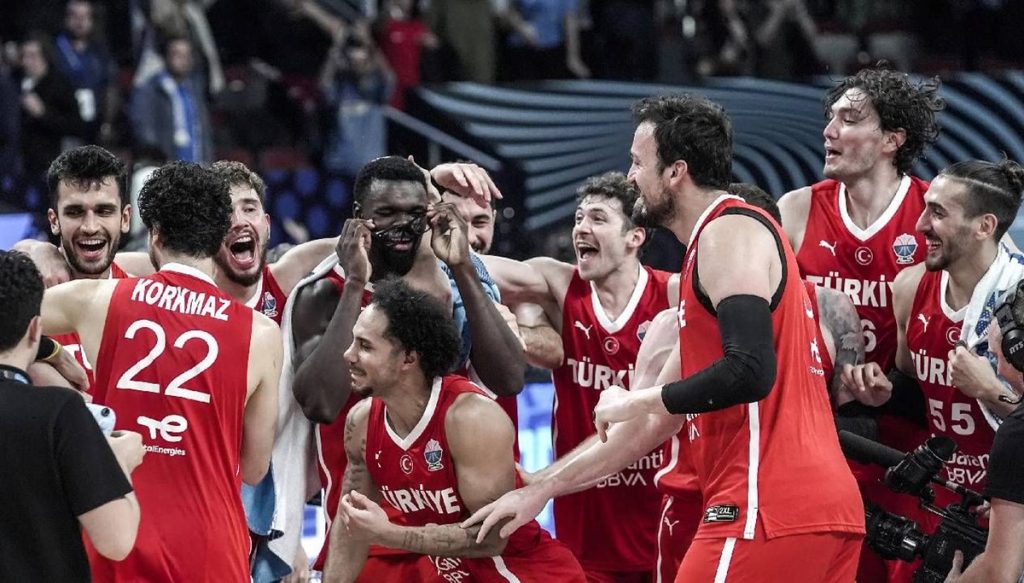 “Yen de buralar bayram olsun” (14 Eylül spor manşetleri)