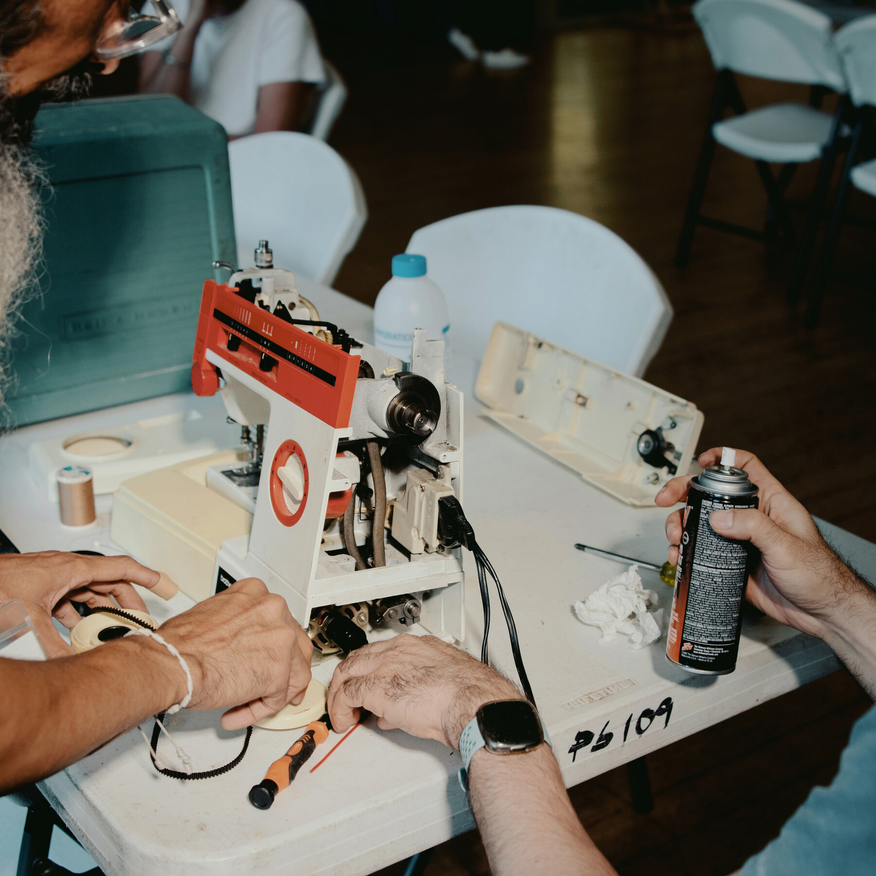 Fix It in the City: New York’s Repair Cafes Bring People Together