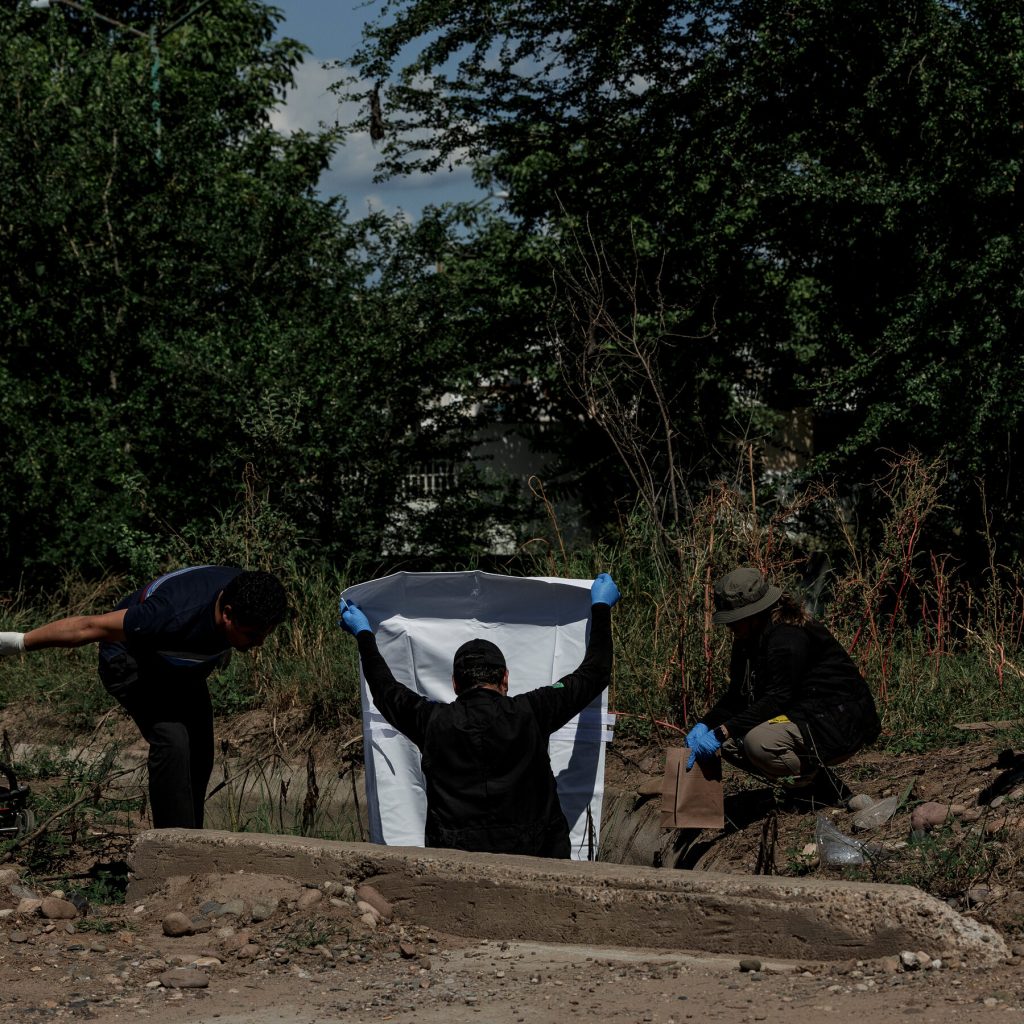 After the Mexican Cartel Comes, They Pick Up the Pieces