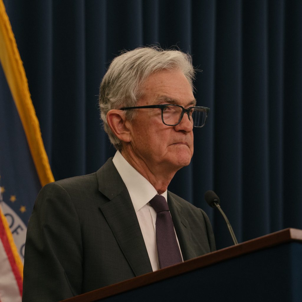 Shutdown Puts a Divided Fed in a Perilous Position