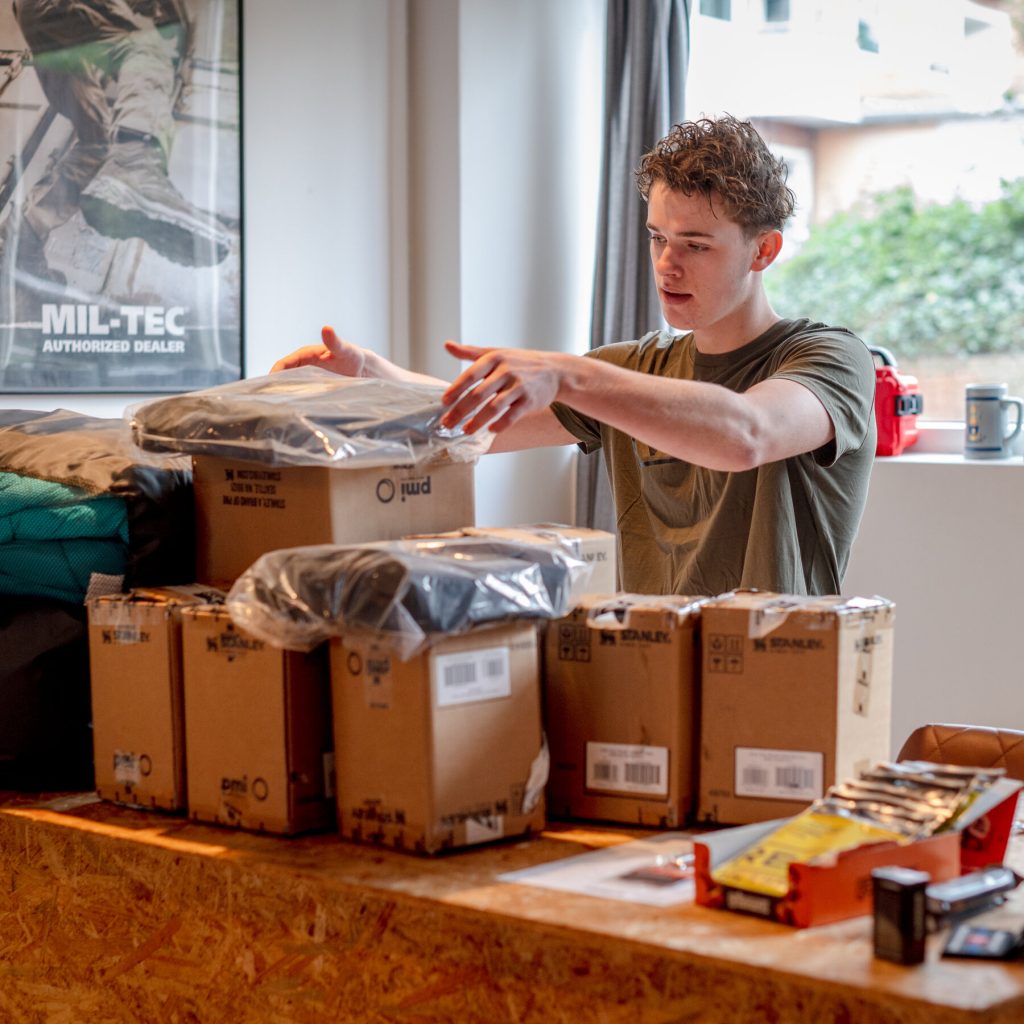 Denmark in Drone Anxiety: Citizens Stock Up on Emergency Supplies