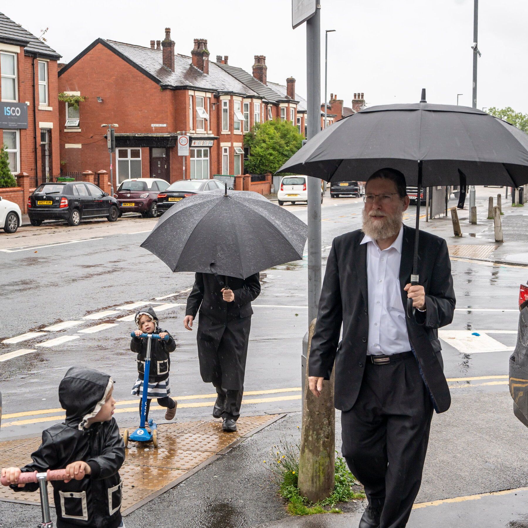 Heroic Congregants Foil Attack on Manchester Synagogue
