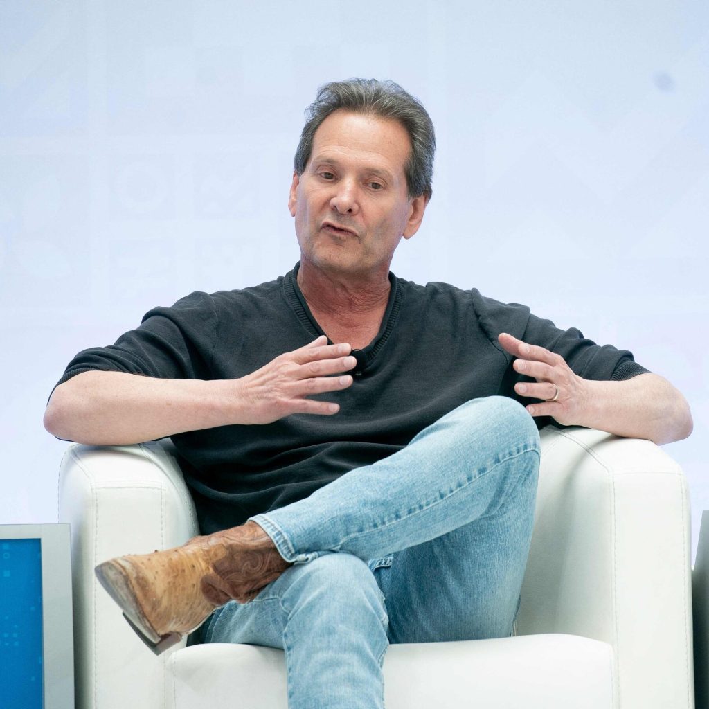 Verizon Bets on PayPal’s Former Chief to Lead Its Next Chapter