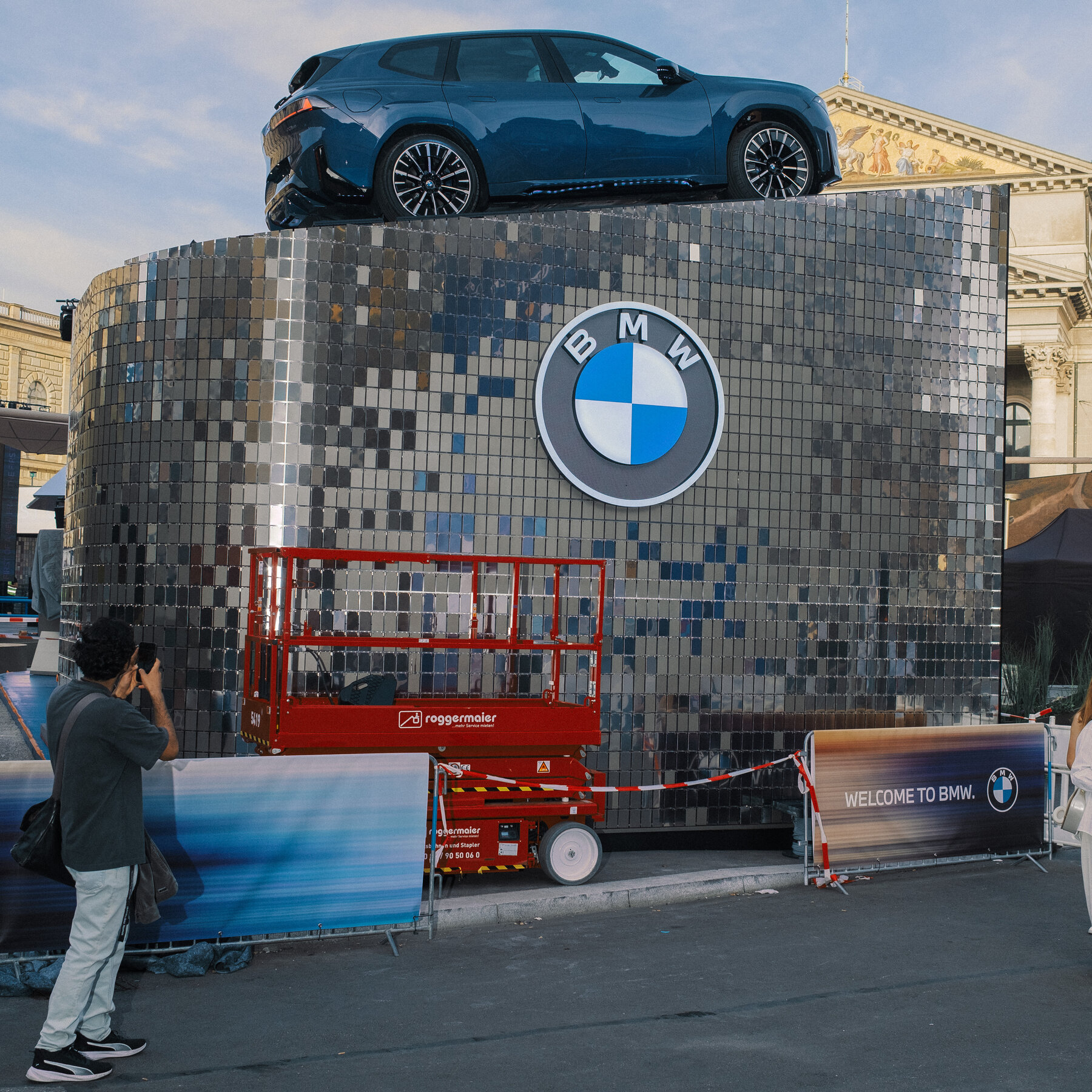 German Leaders and Auto Chiefs Team Up in Push to Relax Emissions Rules