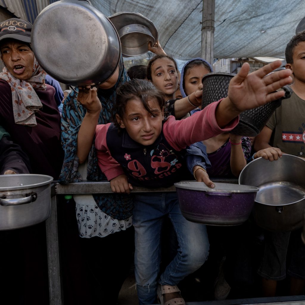 Aid Groups Prepare to Provide Quick Relief to Gaza Under Cease-Fire