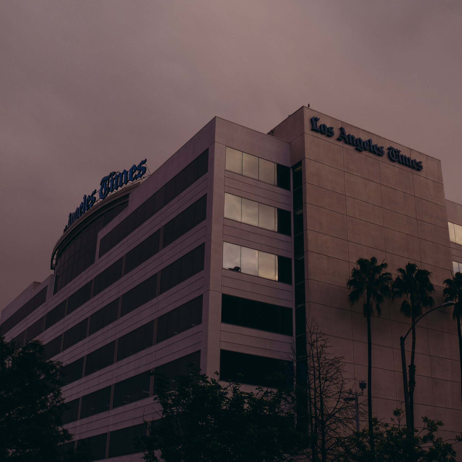 Los Angeles Times Moves Closer to a Public Stock Offering