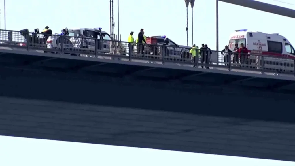 İstanbul’da 15 Temmuz Köprüsü’nde İntihar Girişimi Engellenmiştir