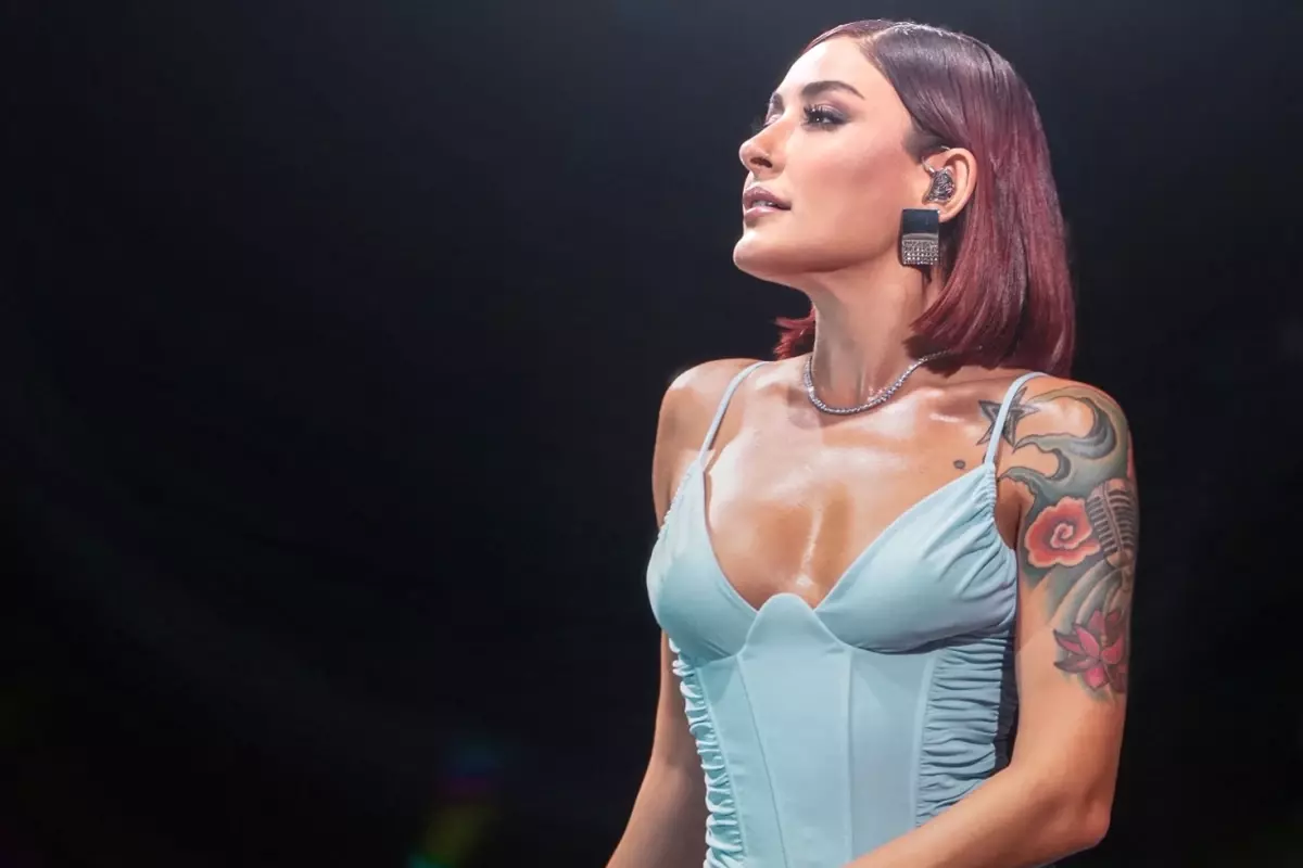 Melek Mosso Konseri İptal Edildi: Nedeni Bilinmiyor