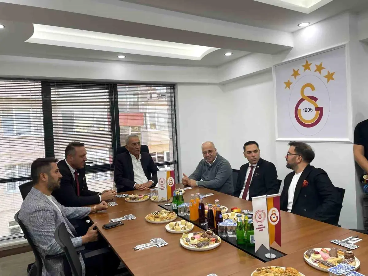 Galatasaray’ın Eski Başkanı Adnan Polat Kütahya’da