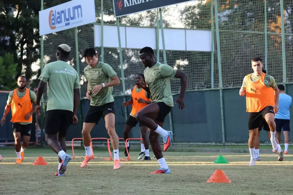 Alanyaspor, Kocaelispor Maçına Hazırlanıyor