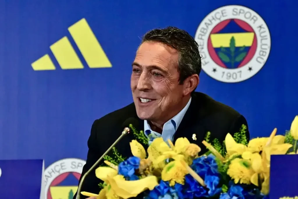 Fenerbahçe Kadın Voleybol Takımı Şampiyonluk Kupasını Kazandı