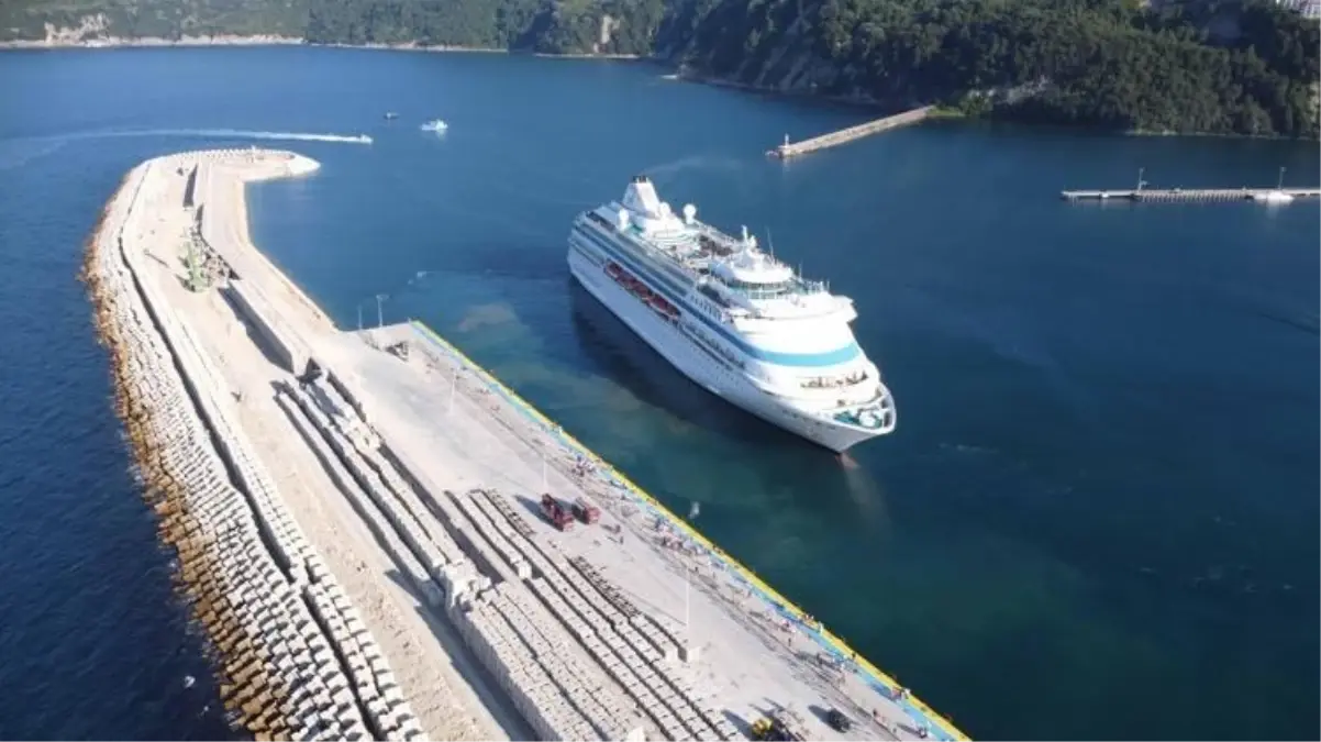 Rus Turist Akını: Amasra 108 Bini Geçti