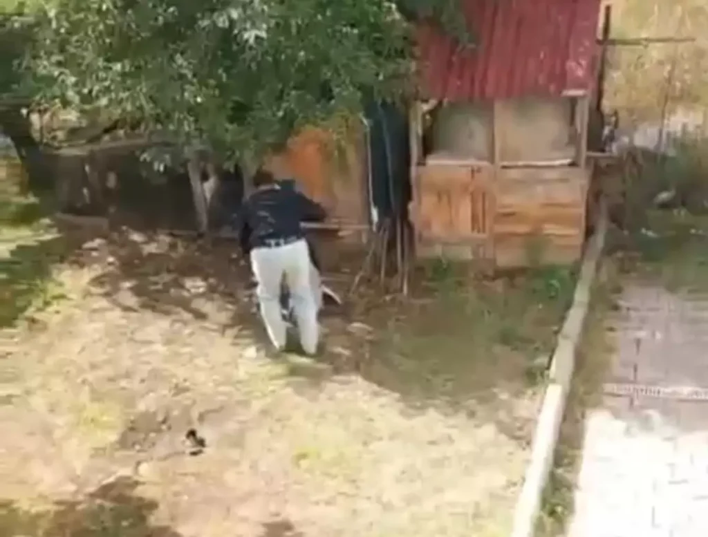 Aile İçi Şiddet Olayı Apartman Sakinleri Tarafından Görüntülendi