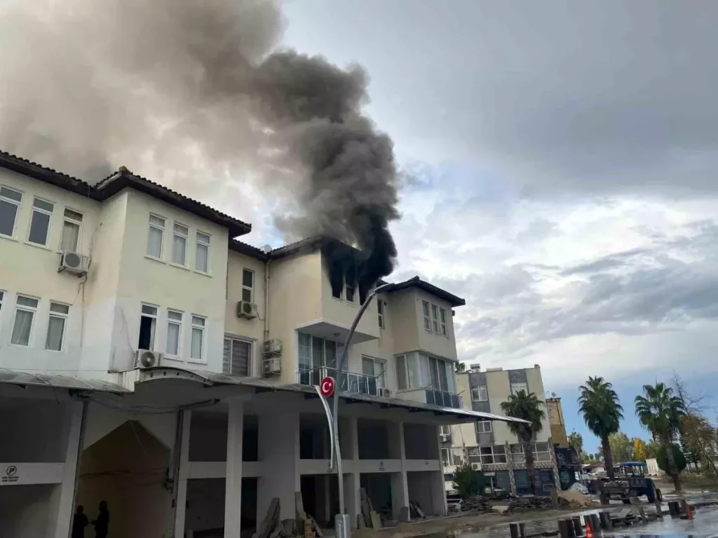 “Antalya’da Apartman Dairesi Alev Alev Yandı”