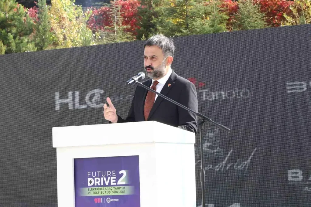 Elektrikli Araçlar Hayatımızı Nasıl Değiştiriyor?