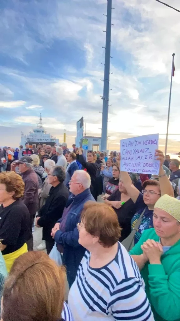 Avcılar Paşalimanı Adası’nda Protesto ile Karşılandı
