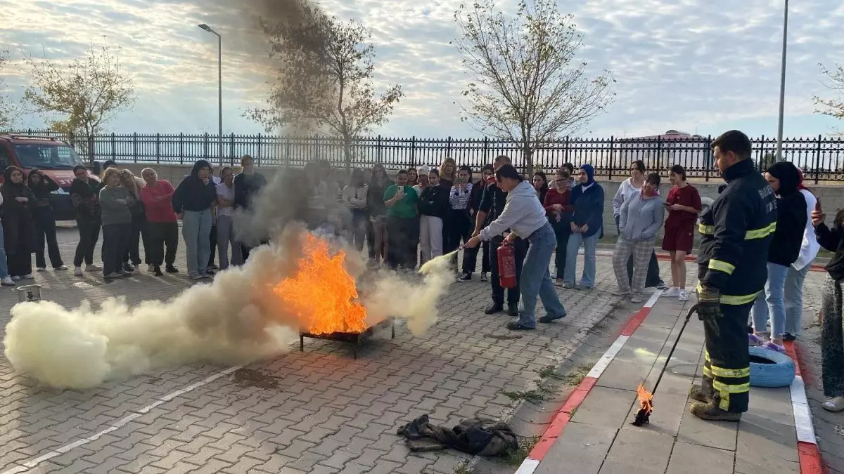 KYK Kız Yurdunda Yangın Eğitimi