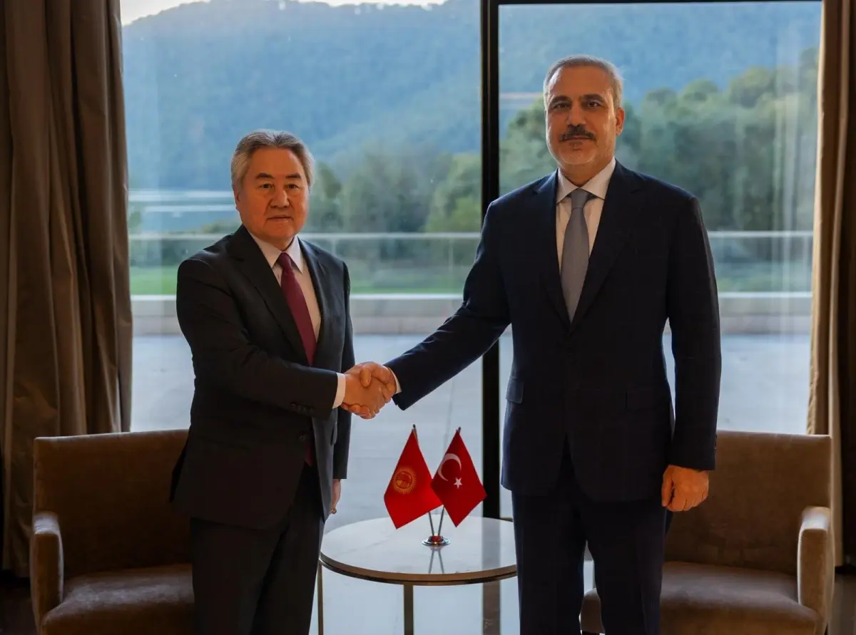 Diplomatik Görüşmeler Azerbaycan’da Yoğunlaşıyor