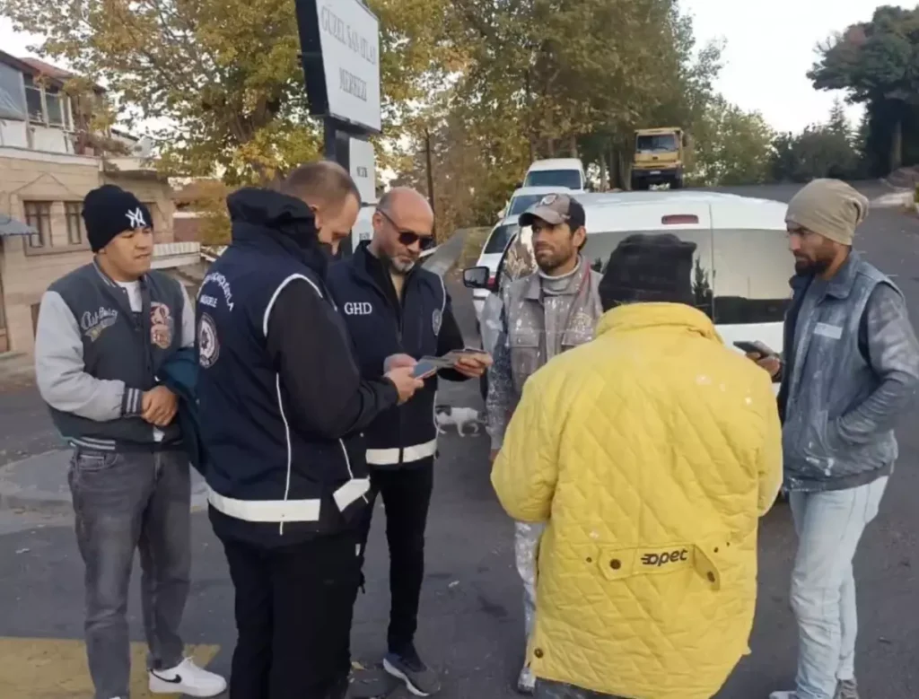 Göçmen Kaçakçılığı Operasyonu: 169 Organizatör Yakalandı