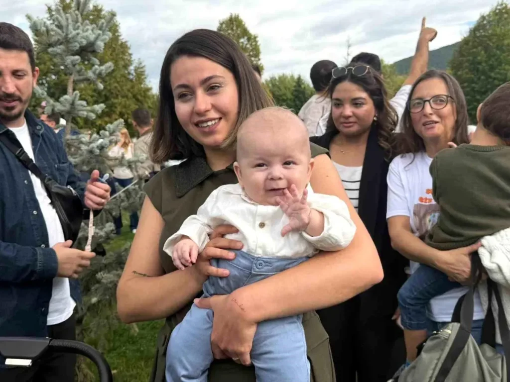 Minik Şampiyonun Anısına Gökyüzüne Yüzlerce Balon