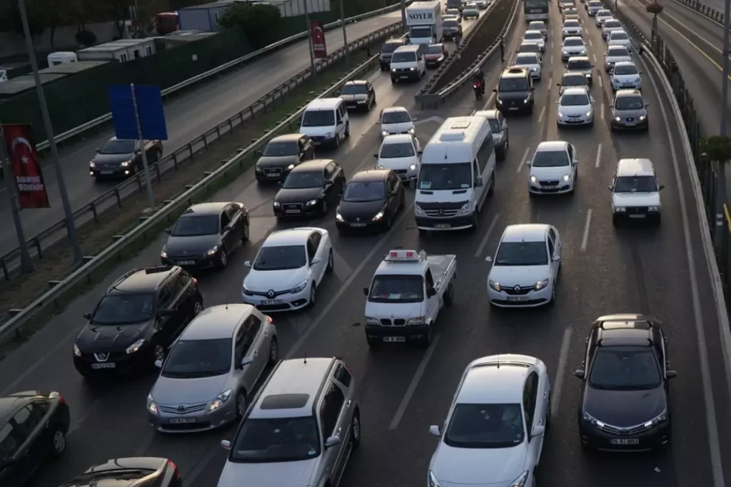 Benzine Yeni Zam: 1 Lira 14 Kuruş Artış