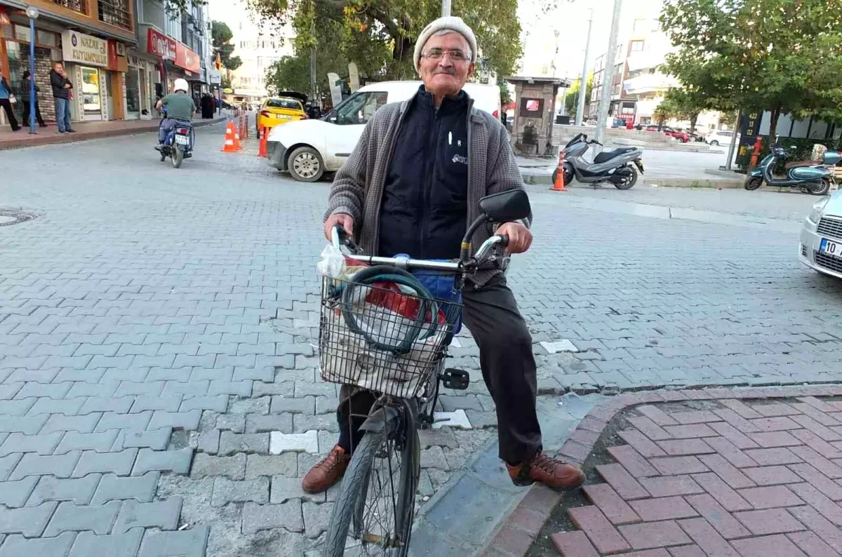 “80 Yaşında Bisikletle Hayatını Değiştiren Hüseyin Dede”