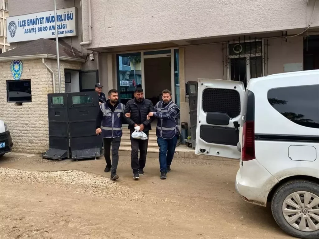 21 Yıl Hapis Cezası Bulunan Firari Hükümlü Yakalandı