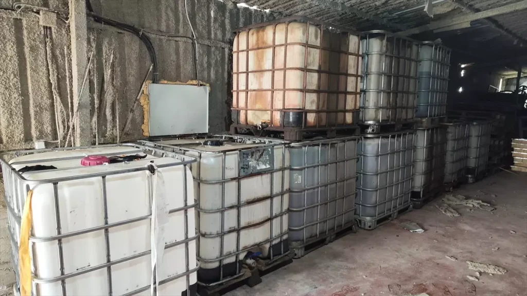 Bursa’da Kaçak Motor Yağı Operasyonu: 12 Bin Litre Ele Geçirildi