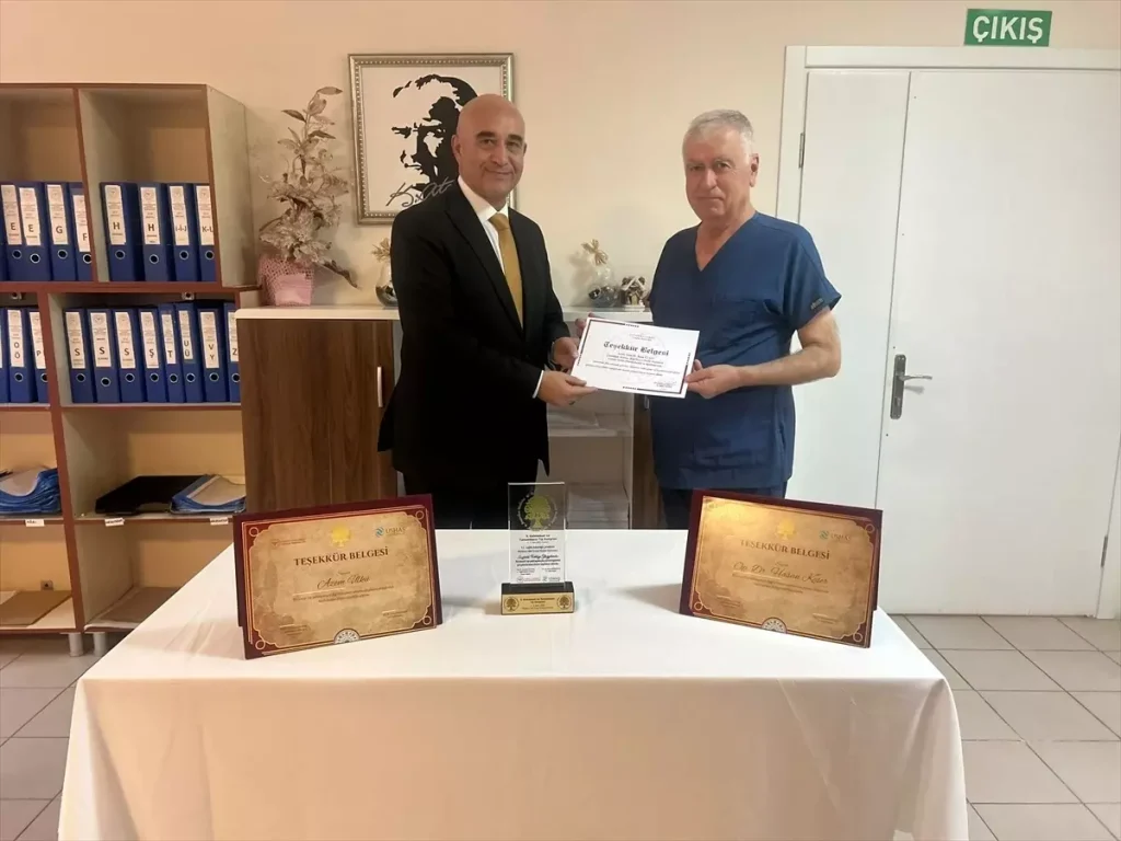 Çanakkale Hastanesine Başarı Ödülü ve Teşekkür Belgesi